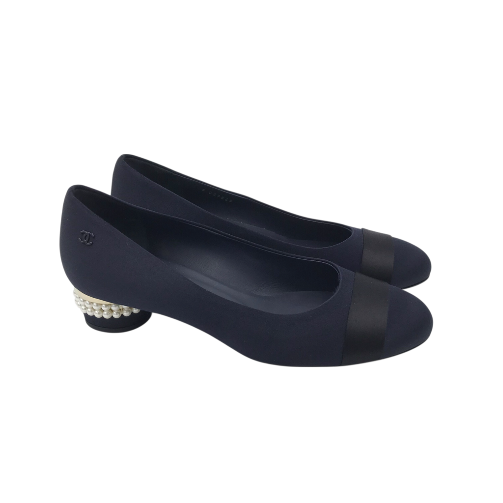 CHANEL PEARL EMBELLISHED SATIN CAP TOE PUMP LUXE SHOES NAVY 38
