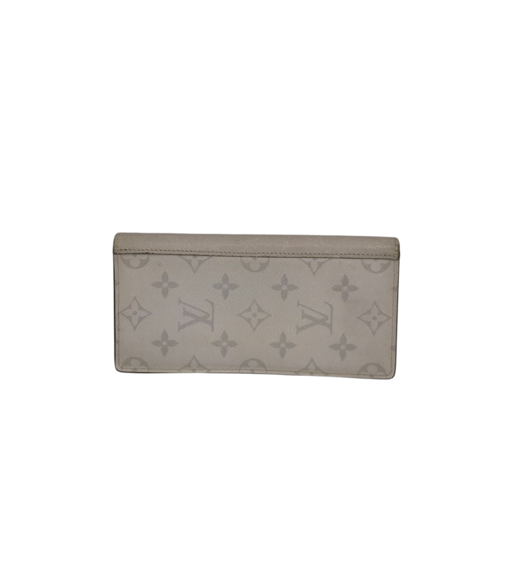 LOUIS VUITTON TAIGARAMA BRAZZA LUXE WALLET WHITE