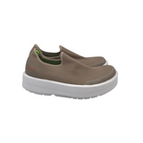 OOFOS RET$130 SLIP-ON SHOES TAUPE 9