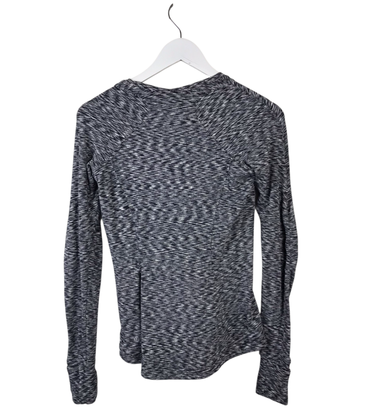 LULULEMON TOP LONG SLEEVE ACTIVEWEAR BLACK WHITE 6