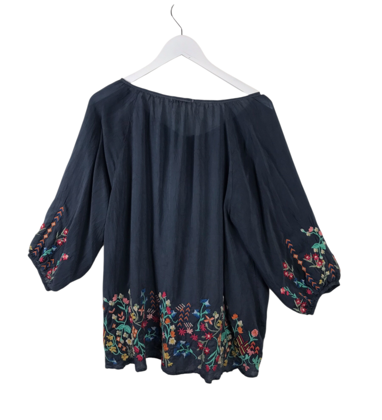 JOHNNY WAS EMBROIDERED 3/4 SLEEVE DESIGNER TOP NAVY MULTI MEDIUM